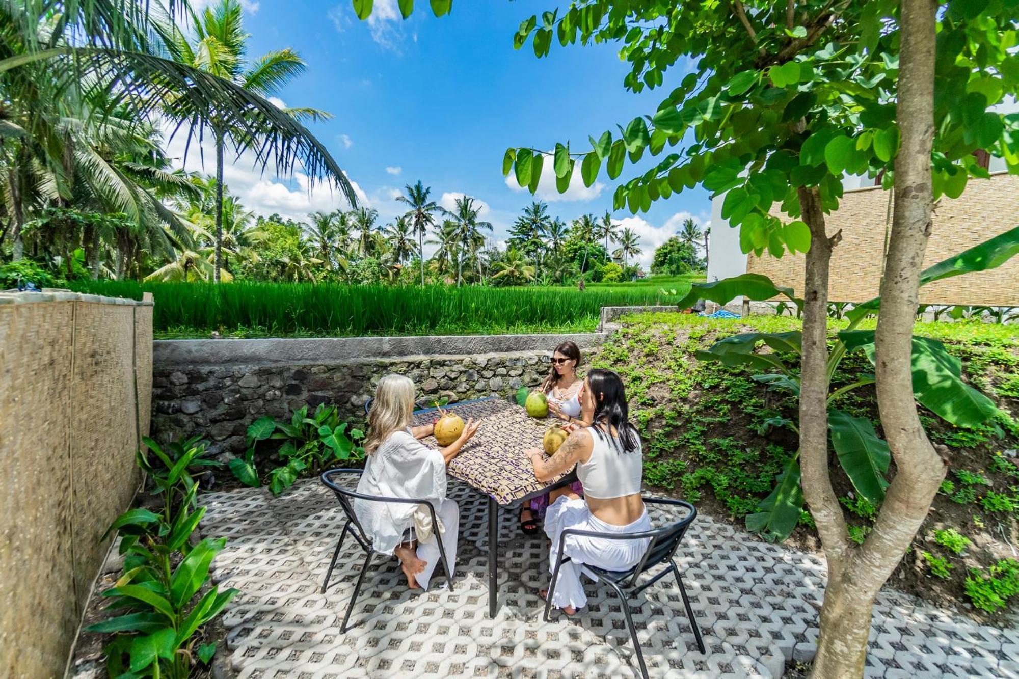As I Am Ubud Retreat Экстерьер фото